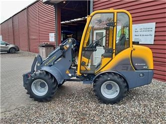 Eurotrac W12S med førerhus, skovl og gafler  - Wheel loader: picture 1 Eurotrac W12S med førerhus, skovl og gafler  - Wheel loader: picture 1