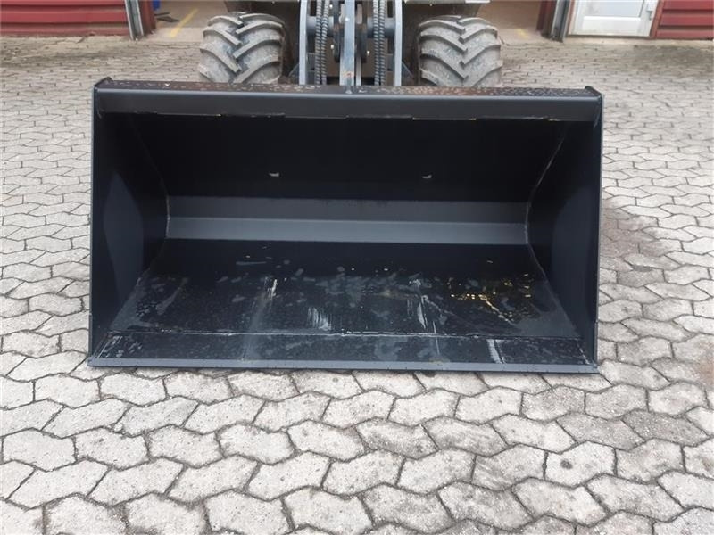 Eurotrac skovl - Loader bucket for Construction machinery: picture 2 Eurotrac skovl - Loader bucket for Construction machinery: picture 2