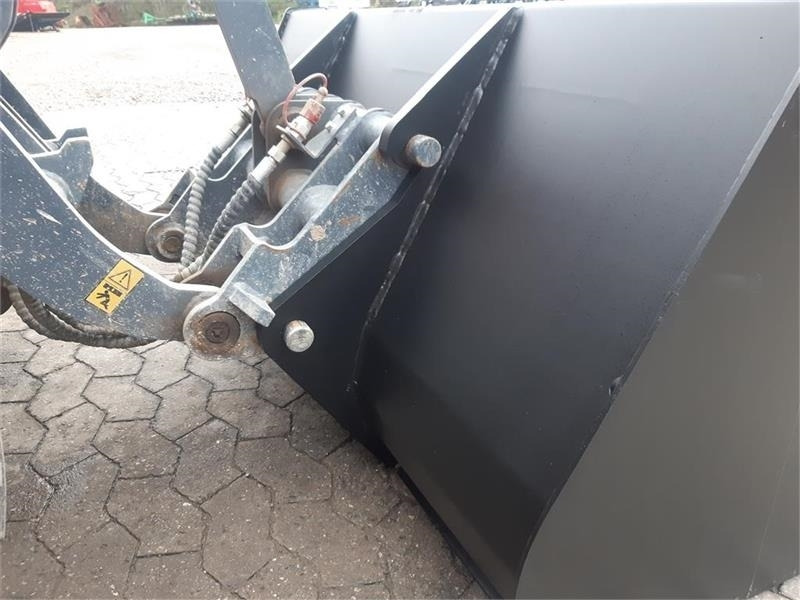 Eurotrac skovl - Loader bucket for Construction machinery: picture 5 Eurotrac skovl - Loader bucket for Construction machinery: picture 5