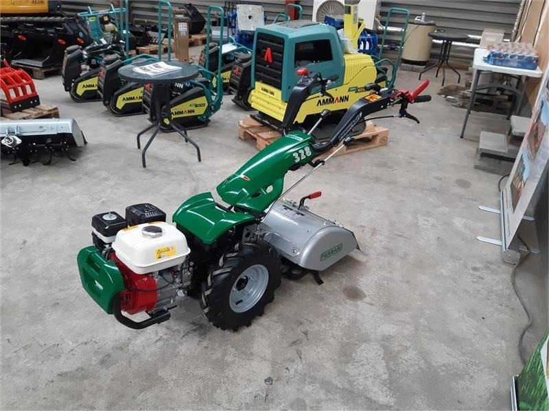 Ferrari 328 - Municipal tractor: picture 3 Ferrari 328 - Municipal tractor: picture 3