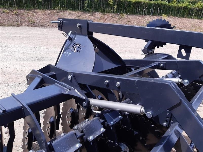 Inter-Tech Diskharve 4 meter J-Maskiner 4 meter med hydraulis - Disc harrow: picture 4 Inter-Tech Diskharve 4 meter J-Maskiner 4 meter med hydraulis - Disc harrow: picture 4