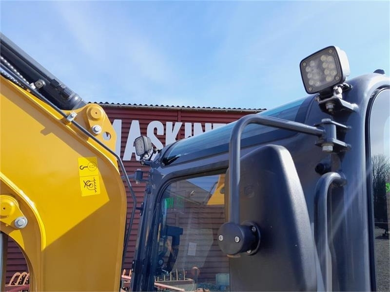 Mini excavator XCMG Xe27e: picture 9