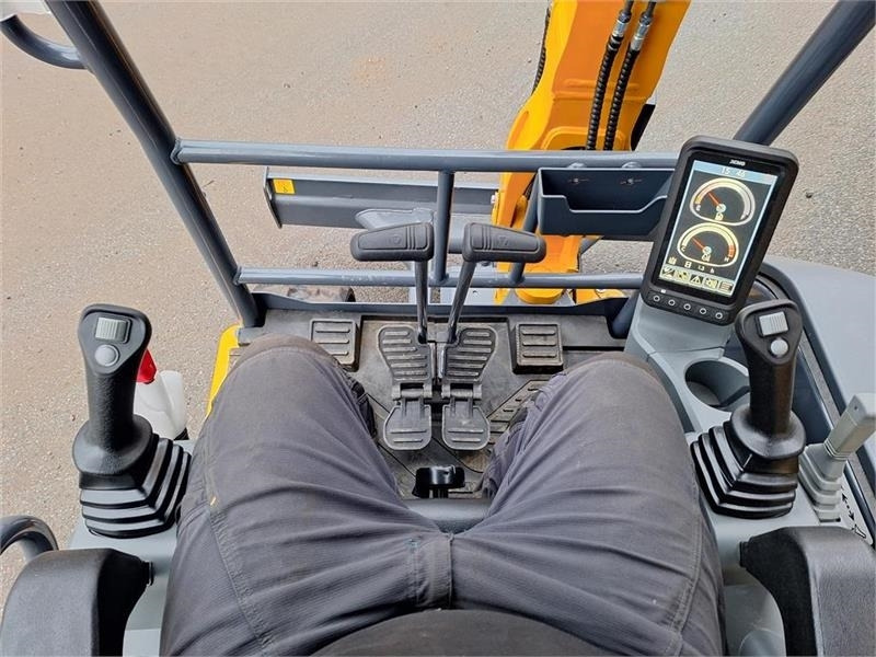 Mini excavator XCMG Xe27e U/KABINE: picture 9