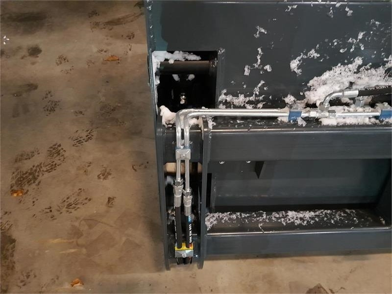 - - - fk machinery - Loader bucket for Agricultural machinery: picture 4 - - - fk machinery - Loader bucket for Agricultural machinery: picture 4