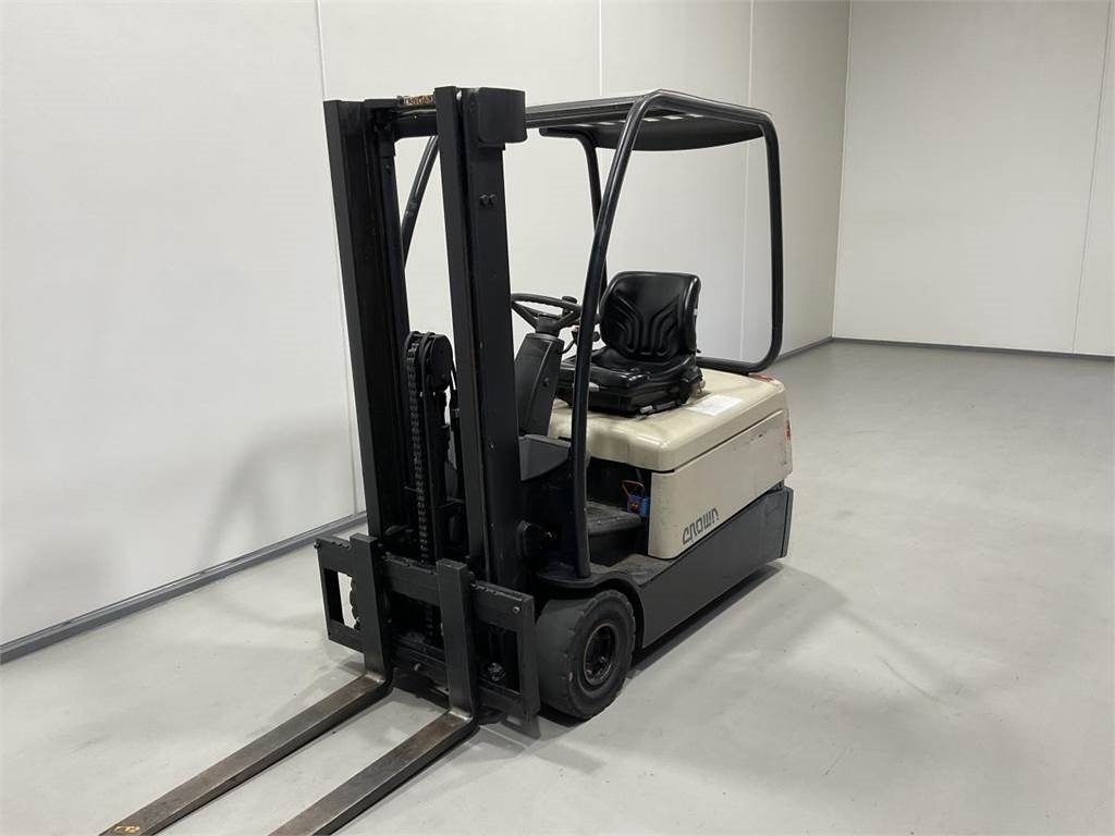 Crown SC3016-1,6  - Electric forklift: picture 4 Crown SC3016-1,6  - Electric forklift: picture 4