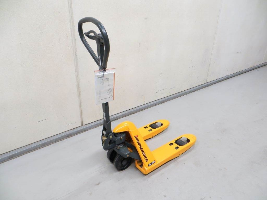 Jungheinrich AM 22 - Pallet truck: picture 4 Jungheinrich AM 22 - Pallet truck: picture 4