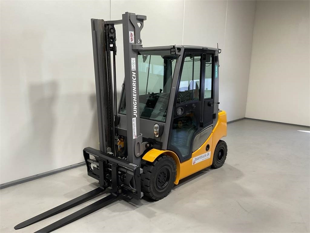 Jungheinrich DFG 425S - Diesel forklift: picture 4 Jungheinrich DFG 425S - Diesel forklift: picture 4
