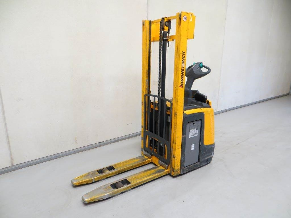Jungheinrich ERC 212 - Stacker: picture 3 Jungheinrich ERC 212 - Stacker: picture 3