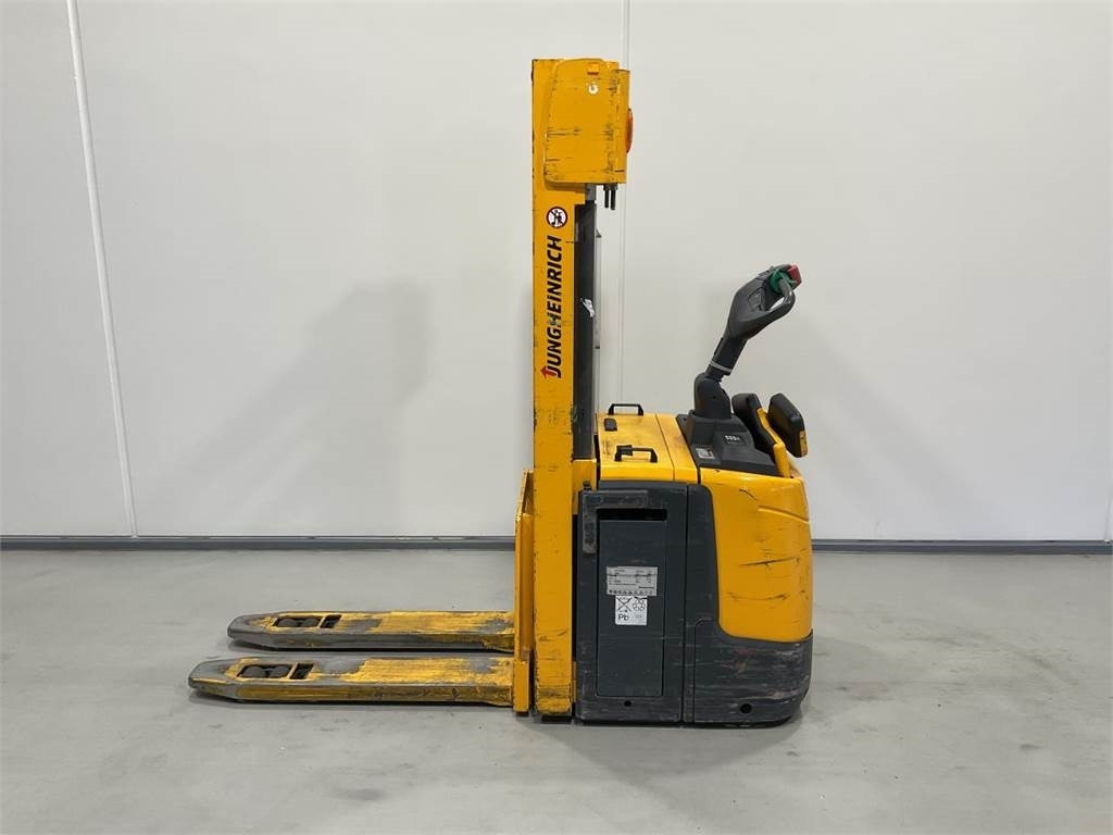 Jungheinrich ERC 220Z - Stacker: picture 3 Jungheinrich ERC 220Z - Stacker: picture 3