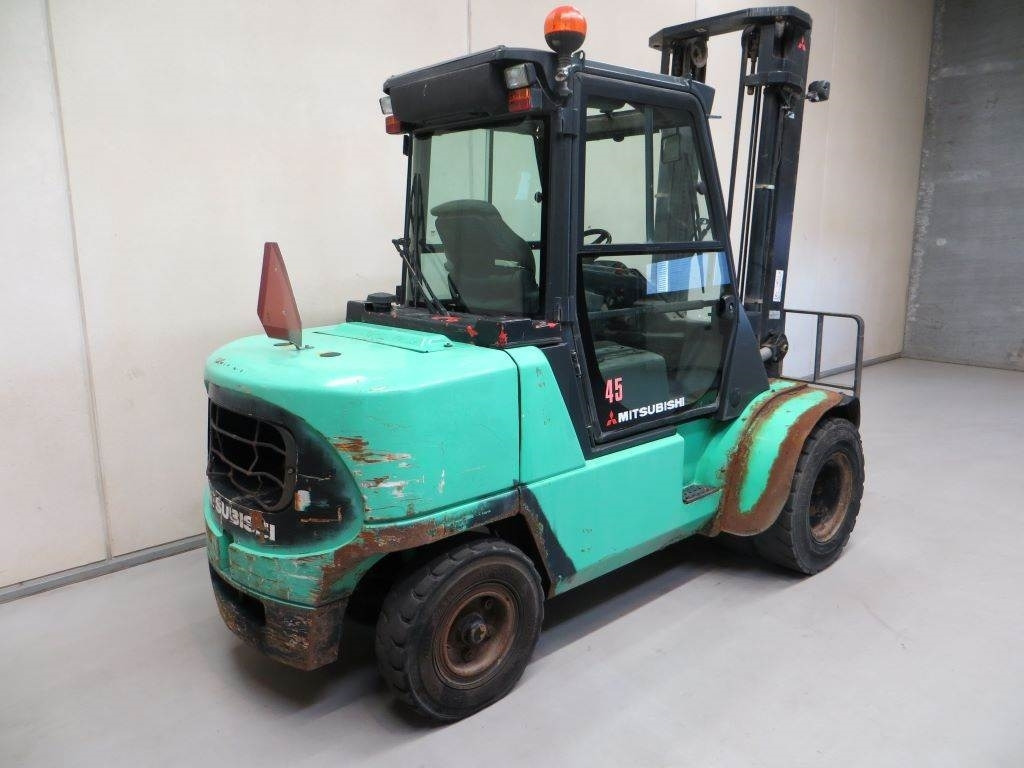 Mitsubishi FD45K - Diesel forklift: picture 4 Mitsubishi FD45K - Diesel forklift: picture 4
