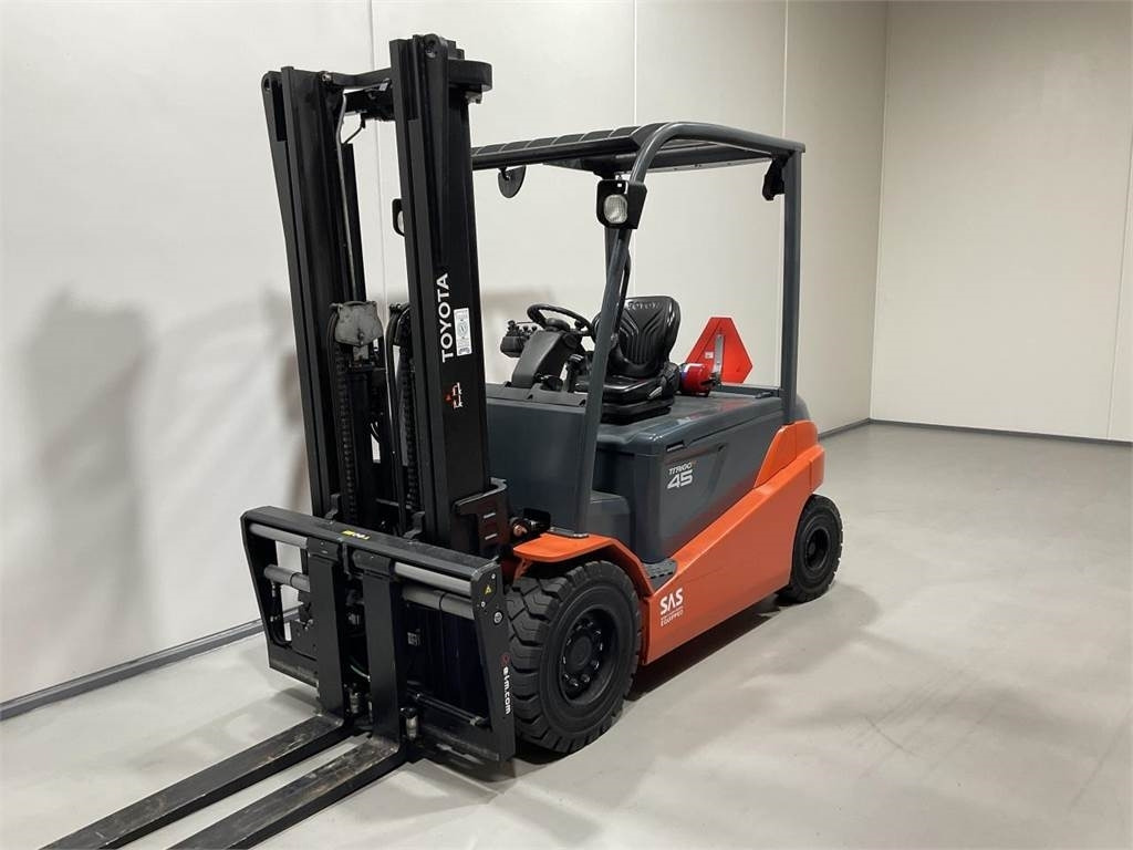 Toyota 8FBMT45 - Electric forklift: picture 4 Toyota 8FBMT45 - Electric forklift: picture 4