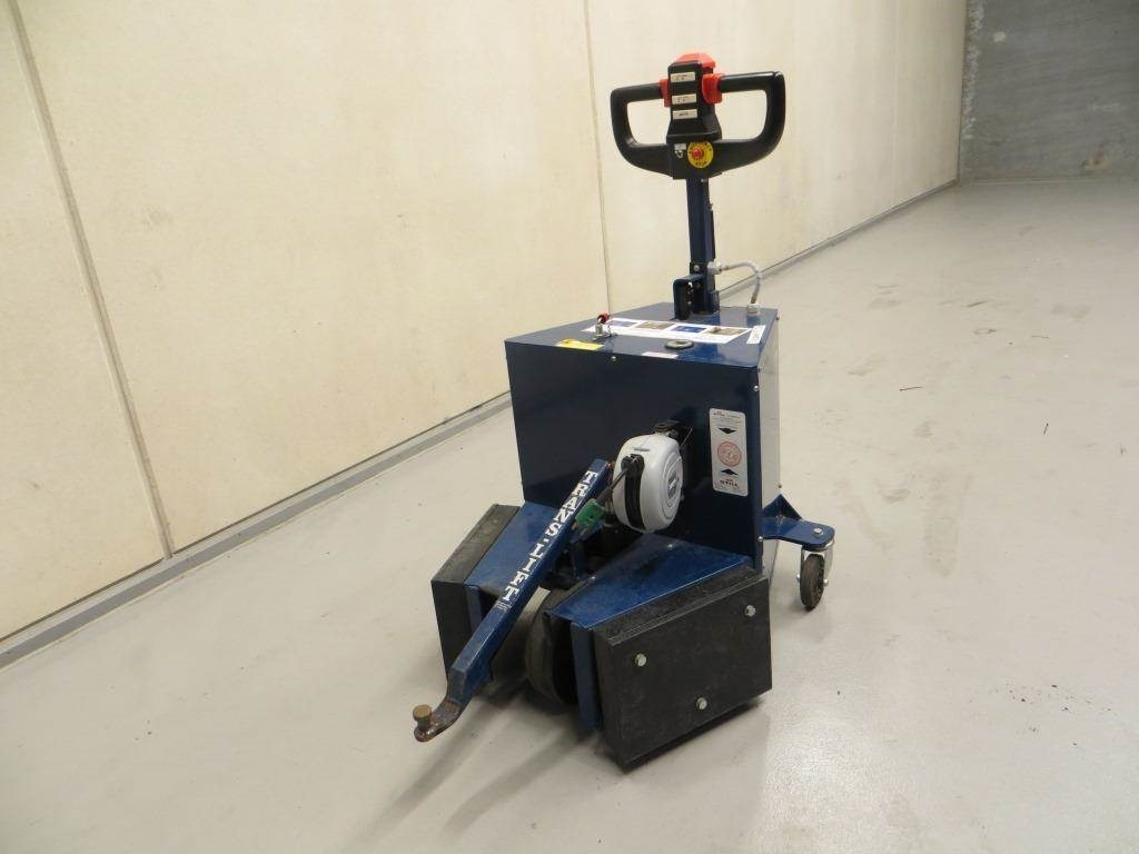 Trans lift TLD1806 - Tow tractor: picture 3 Trans lift TLD1806 - Tow tractor: picture 3