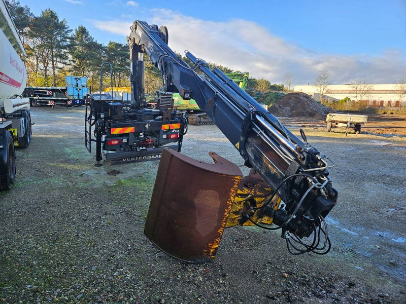 Hiab 166 E-4 Hipro - Loader crane: picture 1 Hiab 166 E-4 Hipro - Loader crane: picture 1