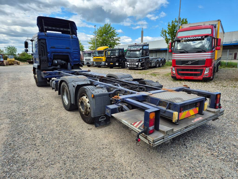 MAN TGM.TGS 26.290 / 6x2/4 // 6 seats // Lift - Container transporter/ Swap body truck: picture 4 MAN TGM.TGS 26.290 / 6x2/4 // 6 seats // Lift - Container transporter/ Swap body truck: picture 4