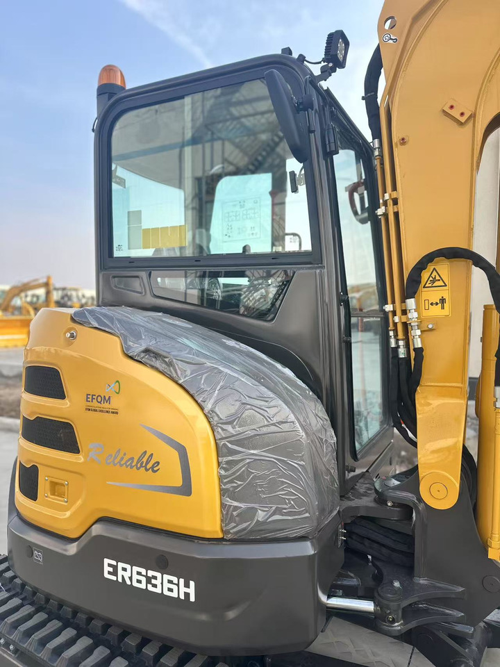 New Excavator SDLG ER636H: picture 12