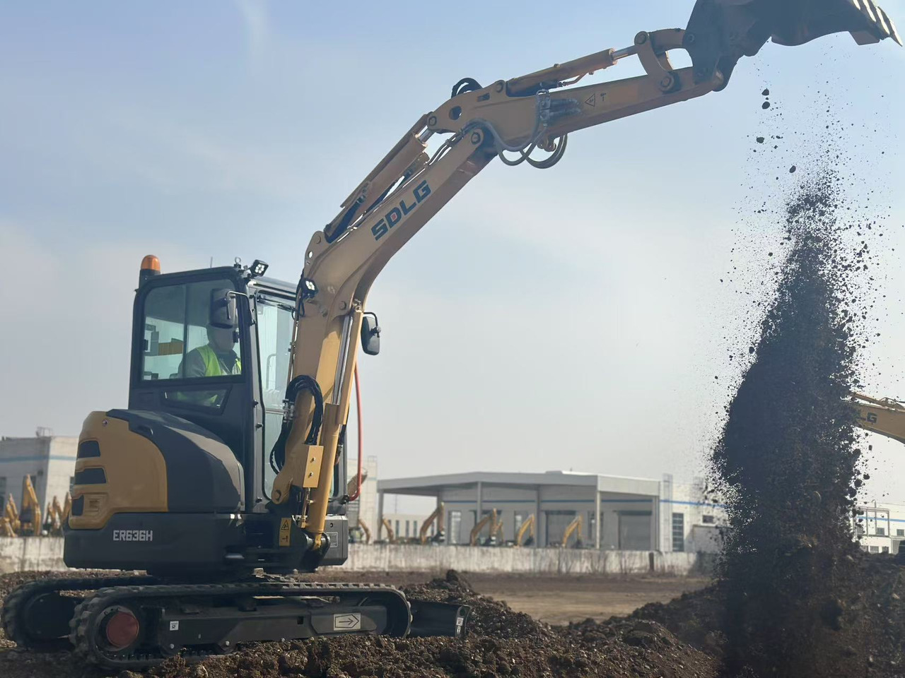 New Excavator SDLG ER636H: picture 6