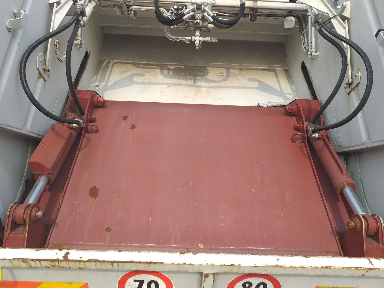 Garbage truck Mercedes-Benz Econic 2628: picture 6 Garbage truck Mercedes-Benz Econic 2628: picture 6