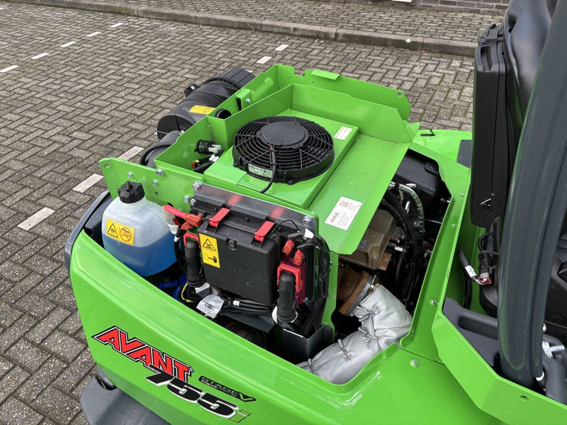 New Wheel loader Avant 755I TDL: picture 14