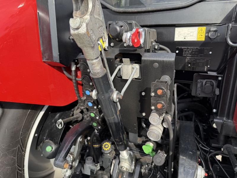 Farm tractor Case IH Maxxum 150 CVXDrive: picture 17