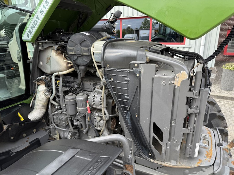 Farm tractor Fendt 513 Vario Power: picture 16