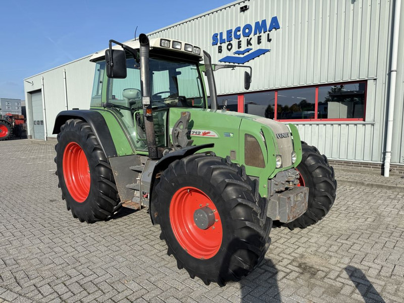 Fendt 712 Vario - Farm tractor: picture 4 Fendt 712 Vario - Farm tractor: picture 4
