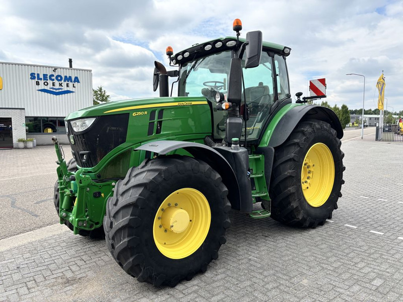 John Deere 6250R Premium Edtition - Farm tractor: picture 1 John Deere 6250R Premium Edtition - Farm tractor: picture 1
