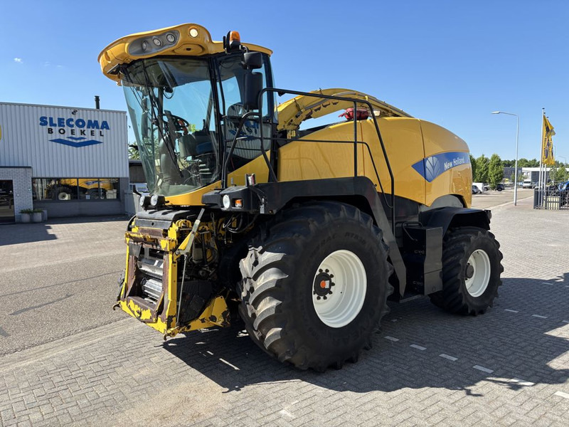New Holland FR9050 - Forage harvester: picture 1 New Holland FR9050 - Forage harvester: picture 1