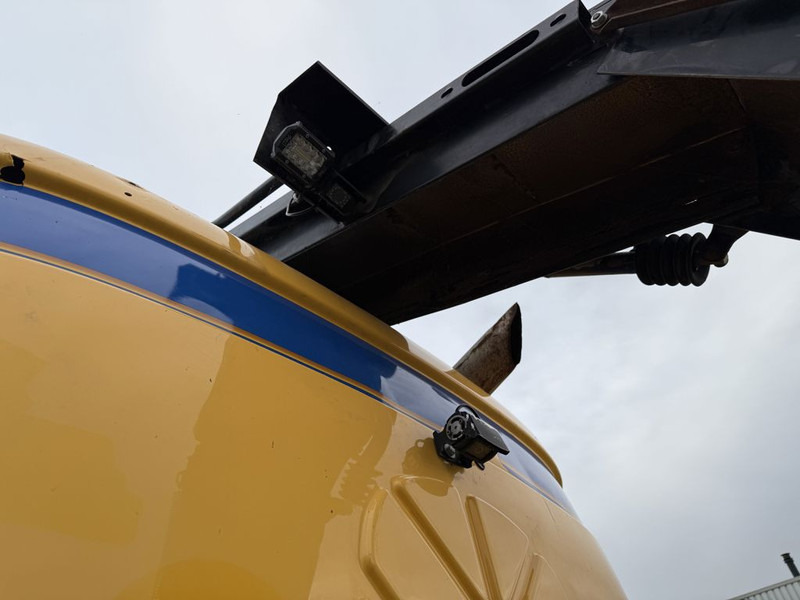 Forage harvester New Holland FR9050: picture 7 Forage harvester New Holland FR9050: picture 7