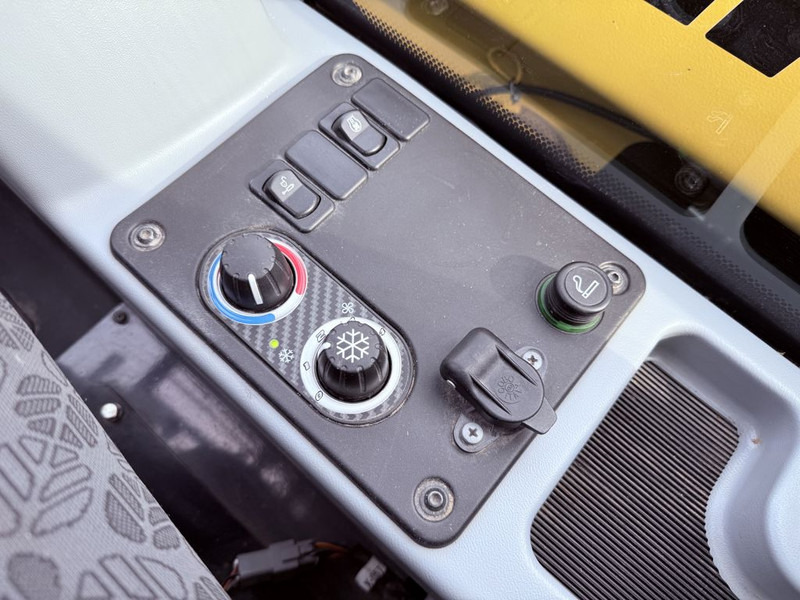 Lease a New Holland TH6.36 PLUS New Holland TH6.36 PLUS: picture 8