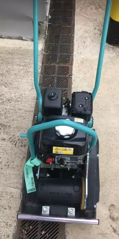 AMMANN APF12/40 - Vibratory plate: picture 2 AMMANN APF12/40 - Vibratory plate: picture 2