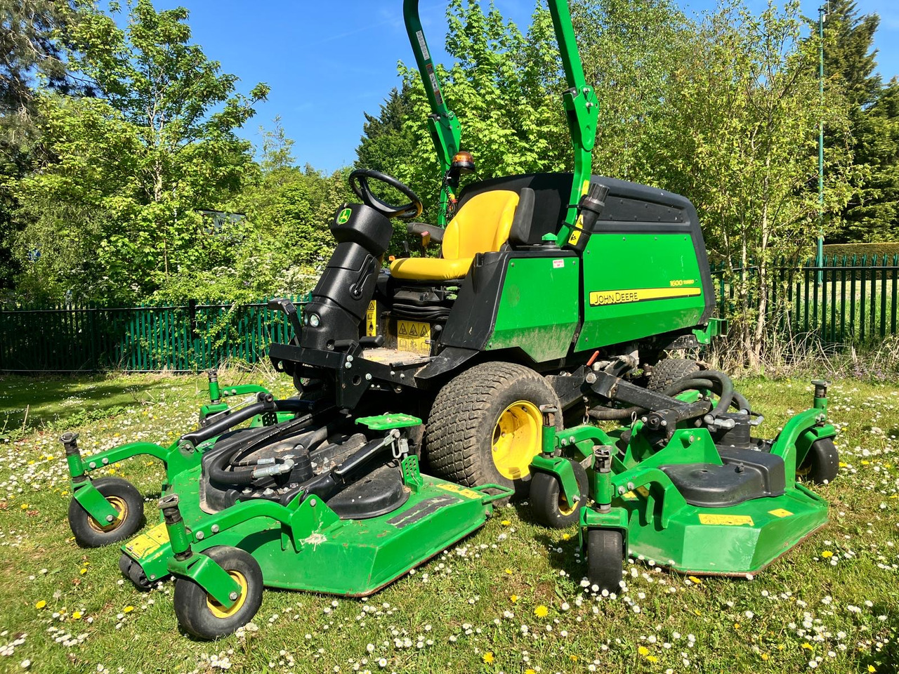 John Deere 1600T Wide Area Mower - Garden mower: picture 3 John Deere 1600T Wide Area Mower - Garden mower: picture 3