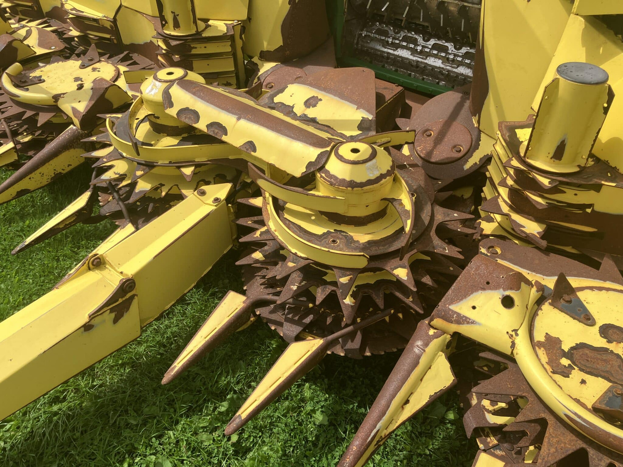 Corn header John Deere 390 Plus: picture 6