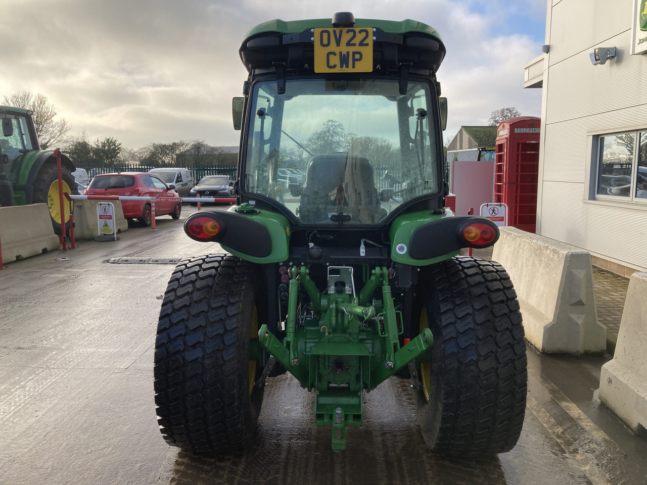 John Deere 4066R Compact Tractor - Compact tractor: picture 4 John Deere 4066R Compact Tractor - Compact tractor: picture 4