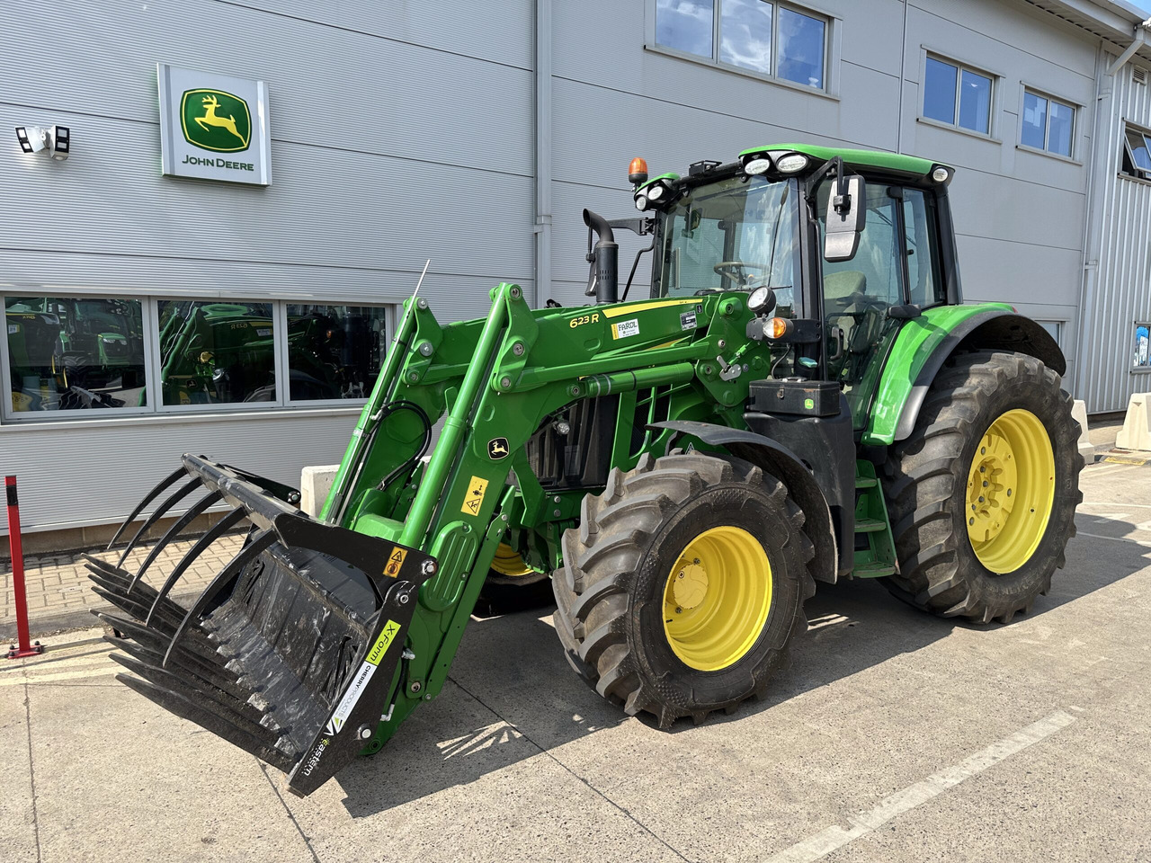 John Deere 6120M - Farm tractor: picture 1 John Deere 6120M - Farm tractor: picture 1