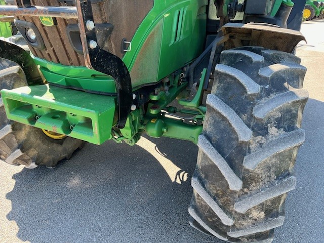 John Deere 6130R - Farm tractor: picture 2 John Deere 6130R - Farm tractor: picture 2