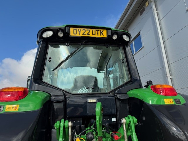 Farm tractor John Deere 6155M: picture 13