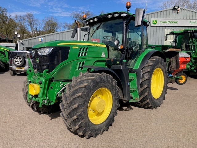 John Deere 6155R - Farm tractor: picture 1 John Deere 6155R - Farm tractor: picture 1