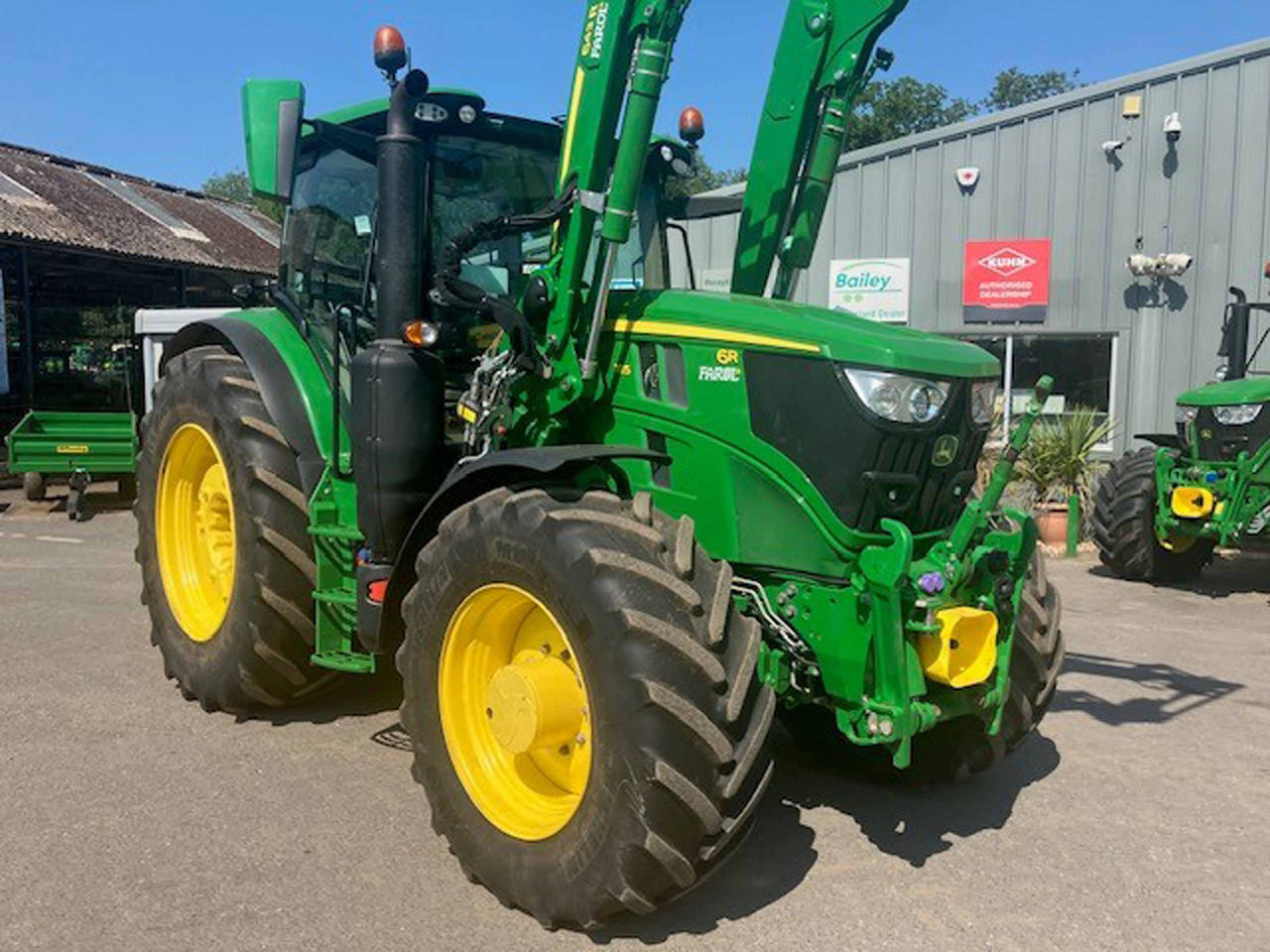 John Deere 6R 185 - Farm tractor: picture 5 John Deere 6R 185 - Farm tractor: picture 5