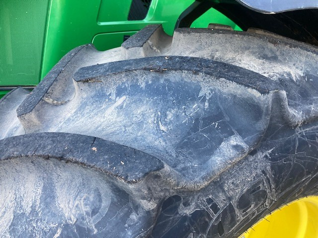 Farm tractor John Deere 6R 185: picture 7