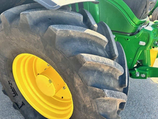 John Deere 6R 250 - Farm tractor: picture 4 John Deere 6R 250 - Farm tractor: picture 4