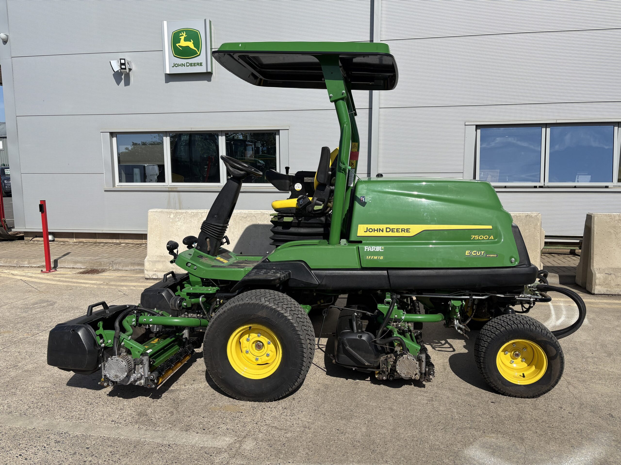 John Deere 7500A E-Cut - Garden mower: picture 1 John Deere 7500A E-Cut - Garden mower: picture 1