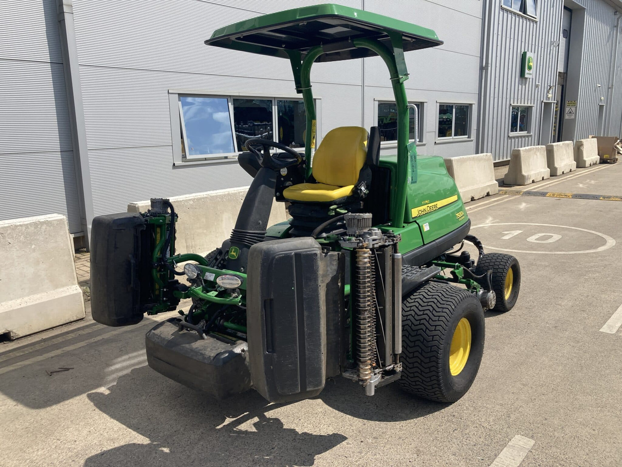 John Deere 7500AE fairway mower - Garden mower: picture 1 John Deere 7500AE fairway mower - Garden mower: picture 1