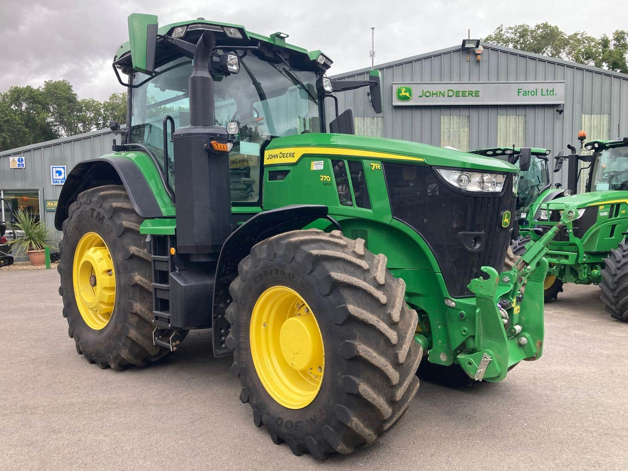 John Deere 7R 270 - Farm tractor: picture 1 John Deere 7R 270 - Farm tractor: picture 1