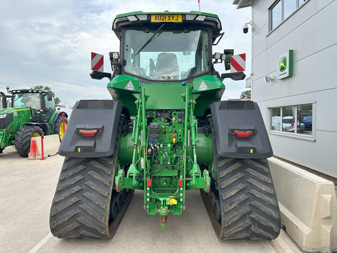 John Deere 8RX 410 - Farm tractor: picture 4 John Deere 8RX 410 - Farm tractor: picture 4