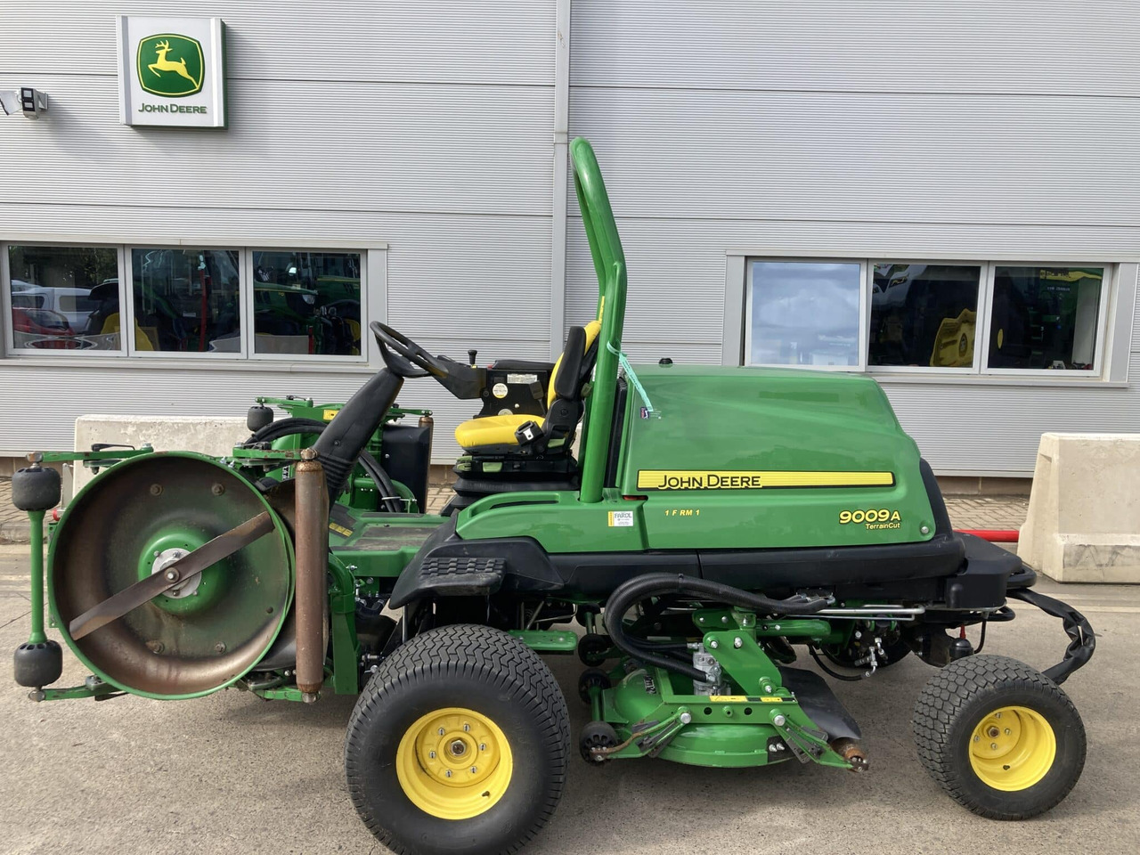 John Deere 9009A 5 pod rotary mower - Garden mower: picture 2 John Deere 9009A 5 pod rotary mower - Garden mower: picture 2