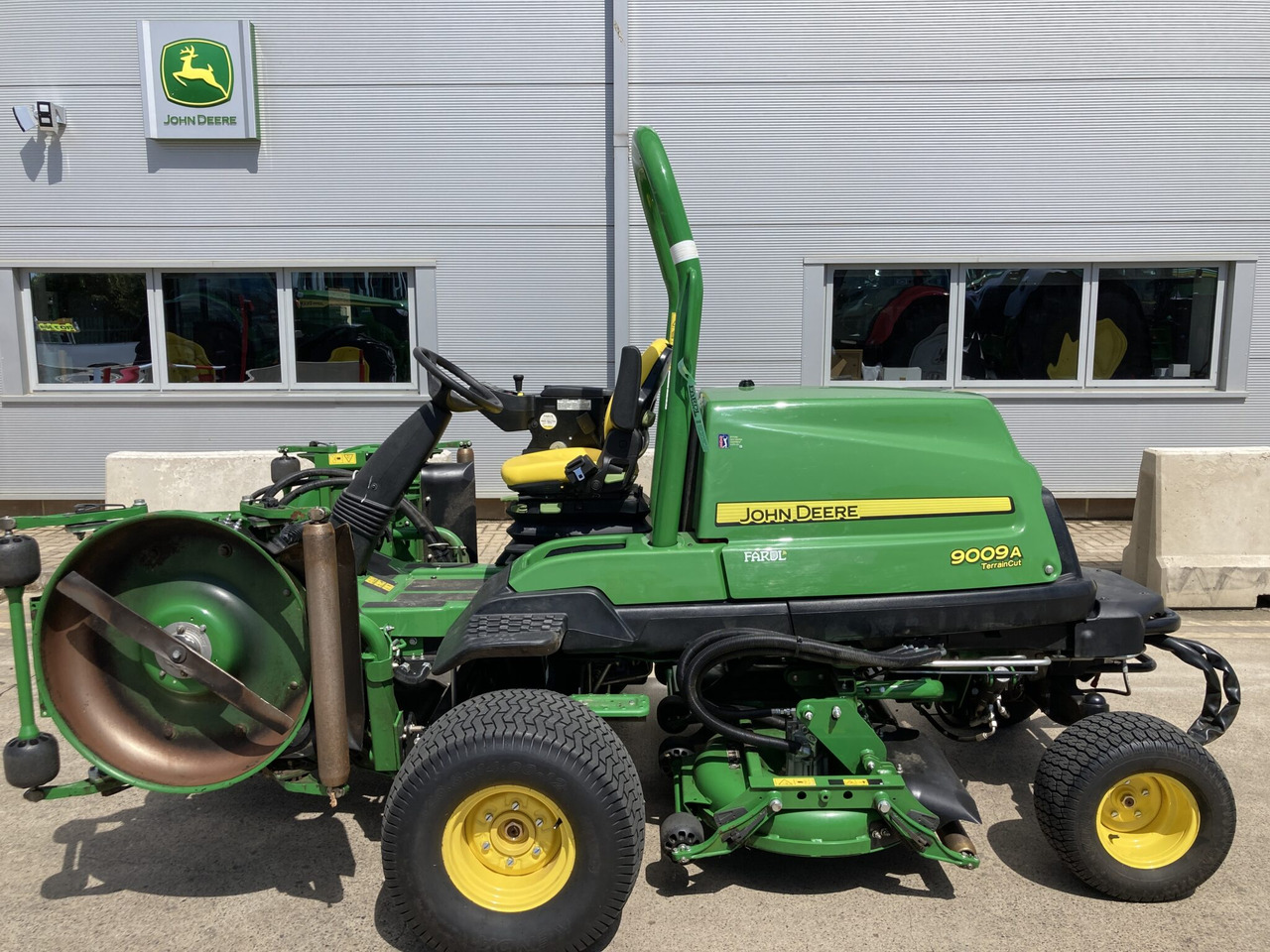 John Deere 9009A 5 pod rotary mower - Garden mower: picture 2 John Deere 9009A 5 pod rotary mower - Garden mower: picture 2