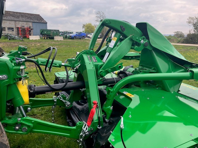 John Deere F310R - Mower: picture 4 John Deere F310R - Mower: picture 4