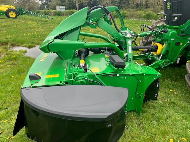 John Deere F310R - Mower: picture 2 John Deere F310R - Mower: picture 2