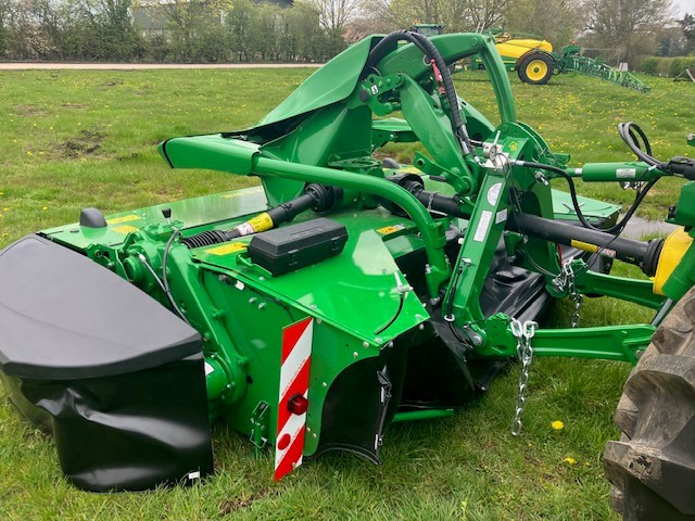 John Deere F310R - Mower: picture 3 John Deere F310R - Mower: picture 3
