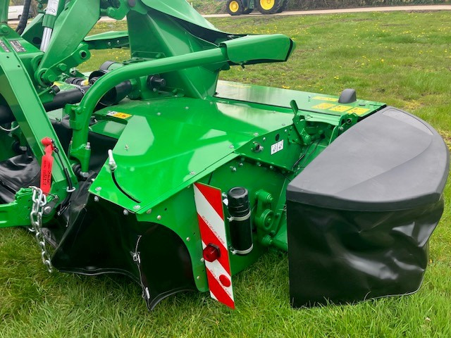 John Deere F310R - Mower: picture 5 John Deere F310R - Mower: picture 5